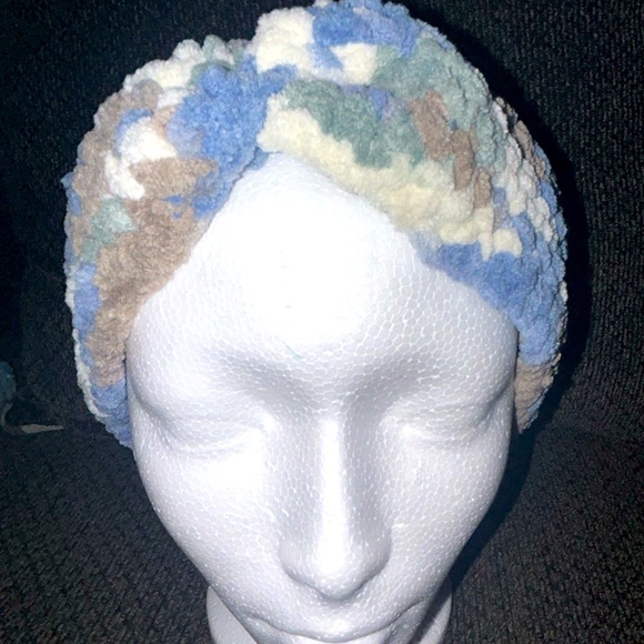 Handmade Crochet Ear Warmer - Picture 1 of 3